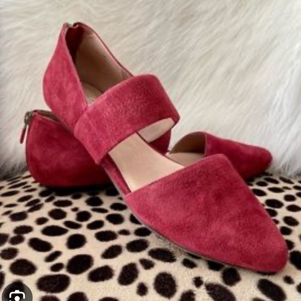 New maroon suede Eileen fisher almond toe flats size 7
